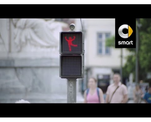 Ο Σταμάτης άρχισε τον χορό...